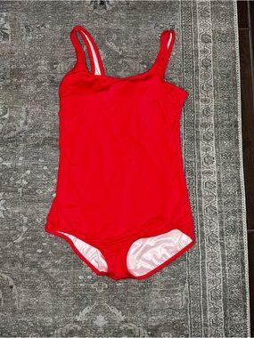 Lands' End Tugless Swimsuit Women’s 14 Long Torso Red EUC